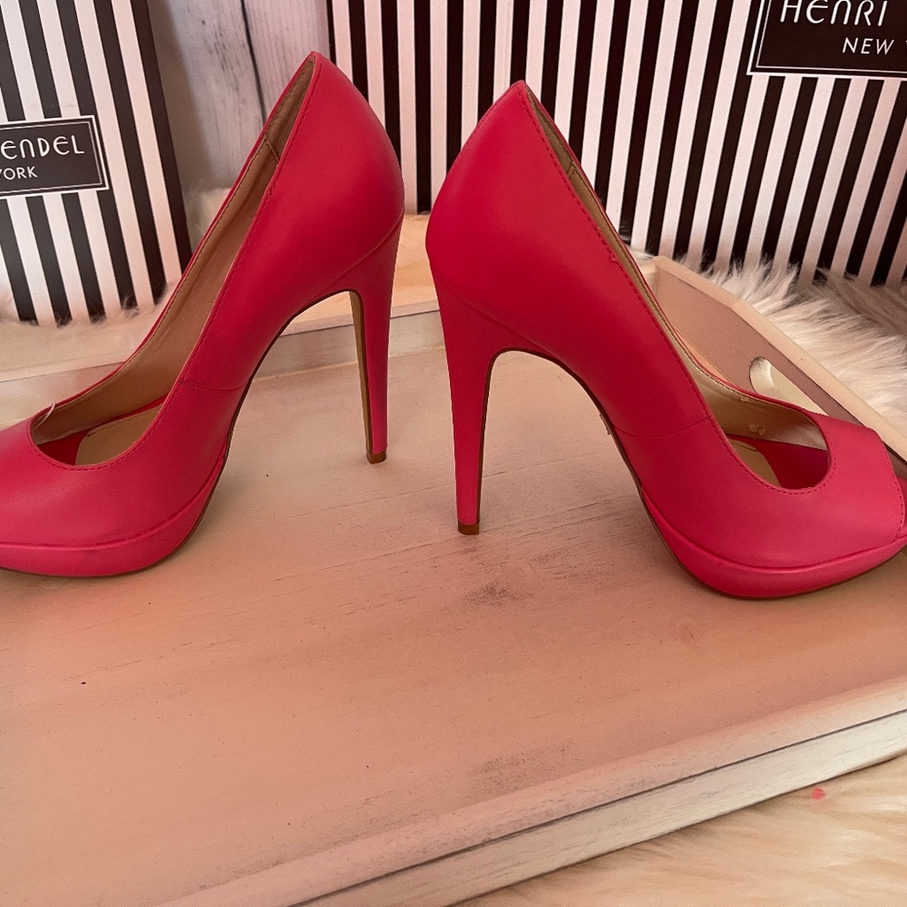 VS high heel pink shoes